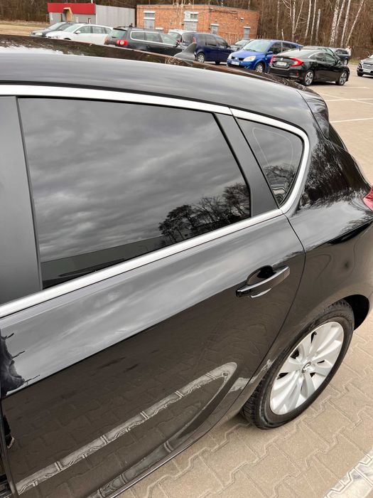 Opel Astra J OPC 2010 1.7 Дизель МТ