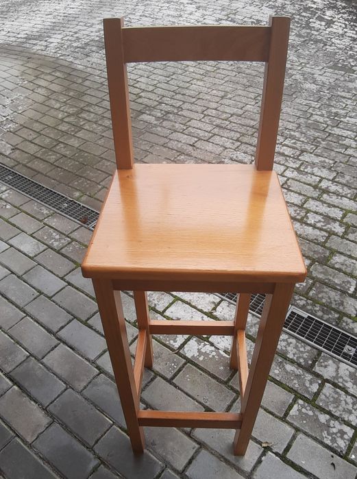 Cadeira alta em pinho