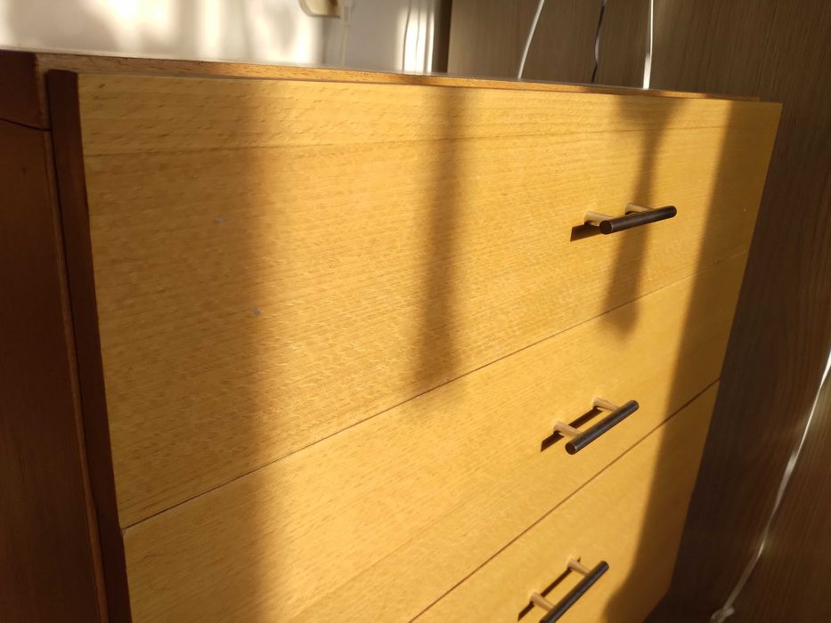 Drewniana komoda vintage