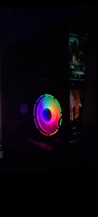 computador gaming em muito bom estado