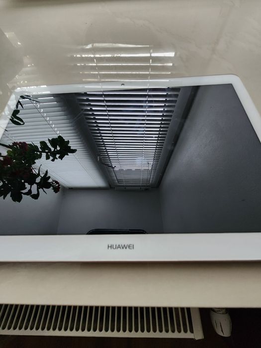 Продам планшет Huawei