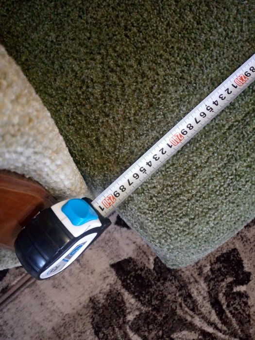 Продам диван в доброму та новому стані.