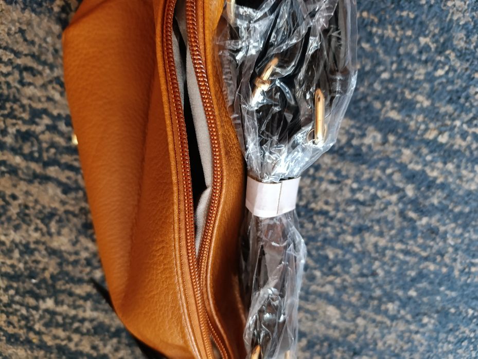 Torebka nerka damska karmelowa