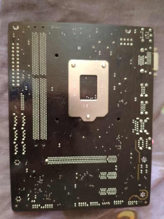 Материнська плата Gigabyte b85m-d2v