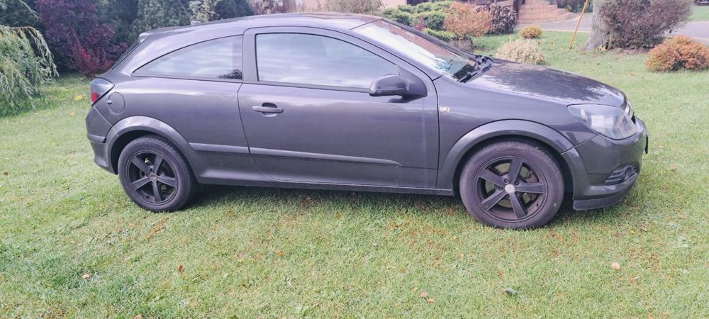 Opel Astra gtc 2008