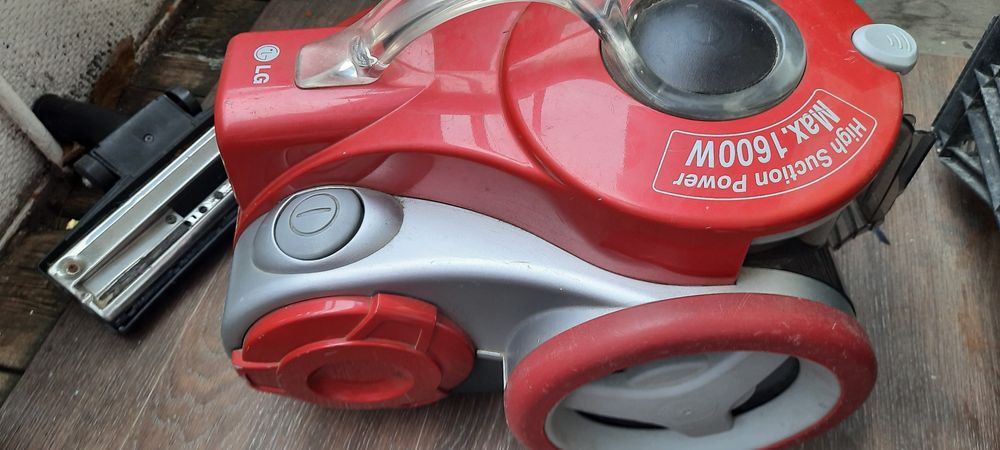 Корпус пилосос LG7760NTV на запчастини,пилесборник  для пилососа  LG