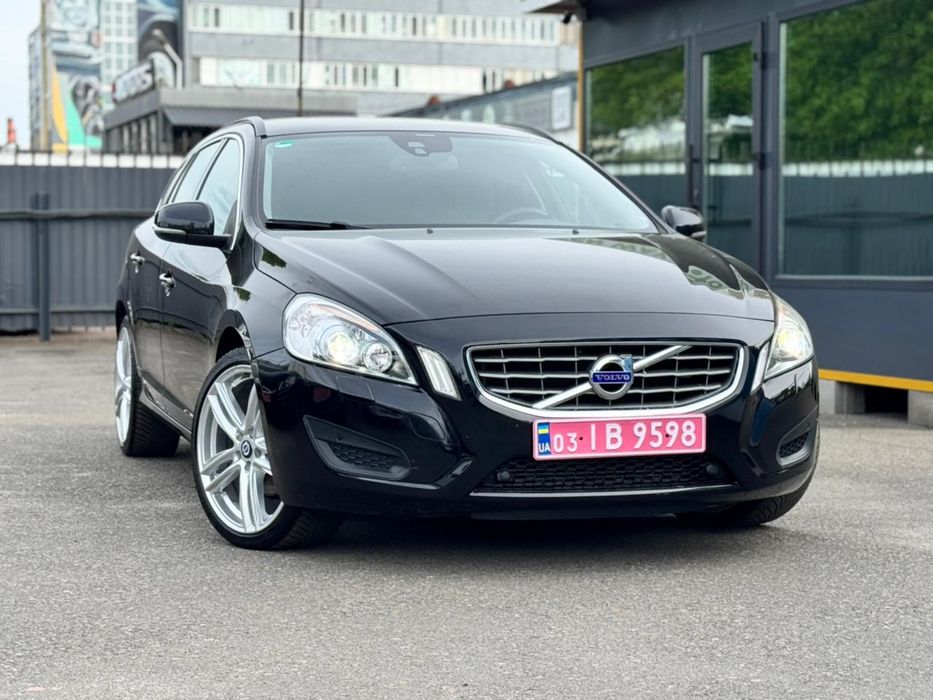Volvo V60 D4 2.0 дизель  Автомат з Німеччини ВІДЕО