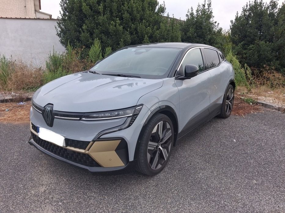 Renault Megane E-Tech ICONIC EV60 - Optimum Charge, com IVA dedutível.