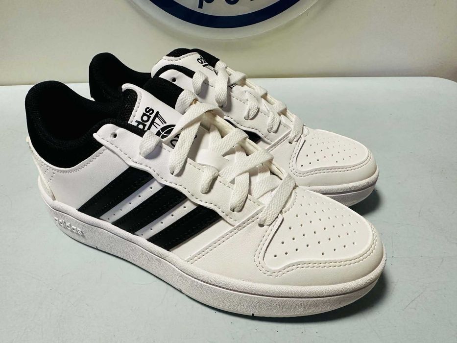 Adidas Hoops Classic  37 - 40     KI1073