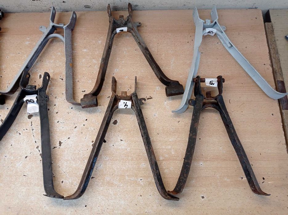 Stopki centralne - podnóżki - Komar, Romet, Jawa 50 (25.4)