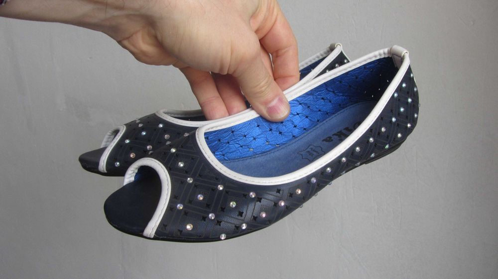 Новые Балетки Vika размер 36 босоножки