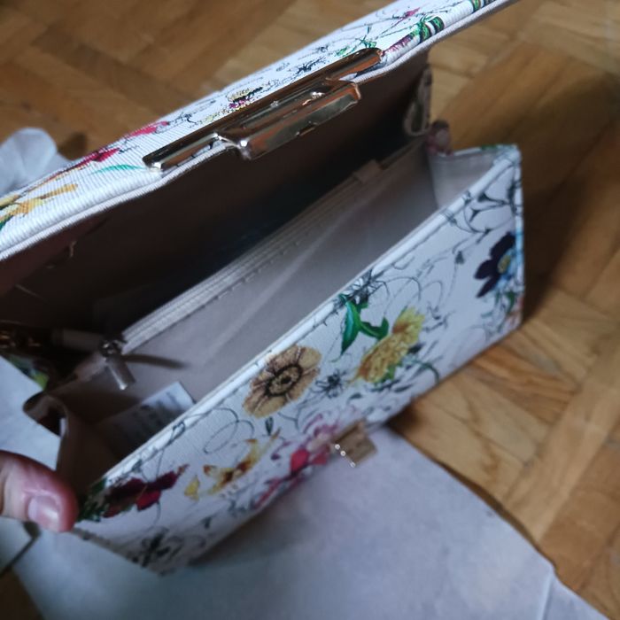 Torebka nowa biała