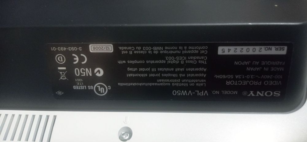 Продам качественный проектор Sony VPL-VW50