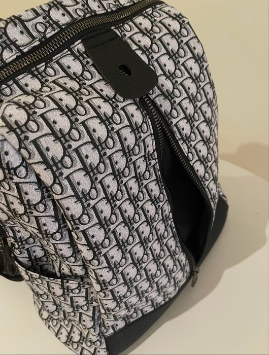 Mochila Dior como nova