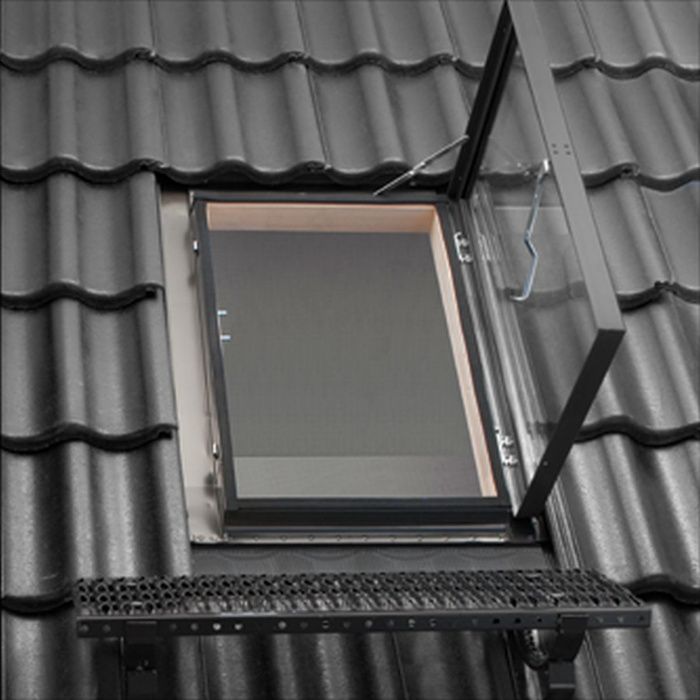 Wyłaz dachowy OKPOL VERSA+ 47x73 cm