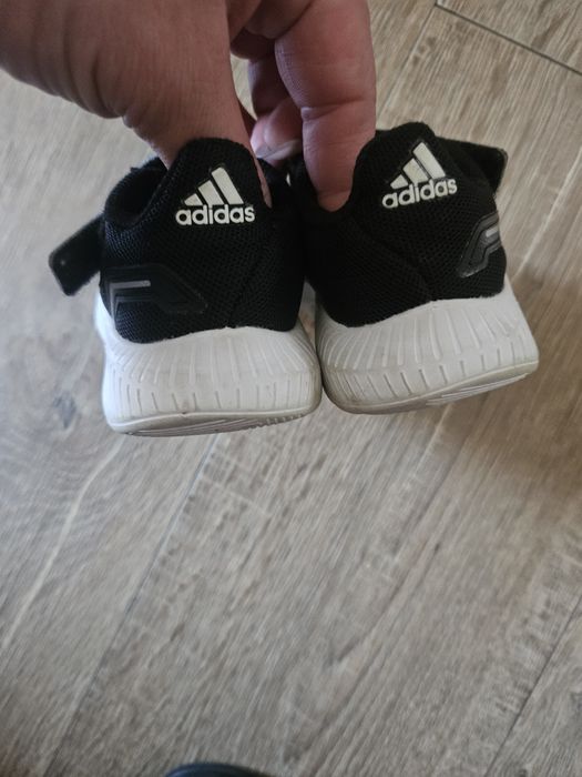 Adidasy chłopięce