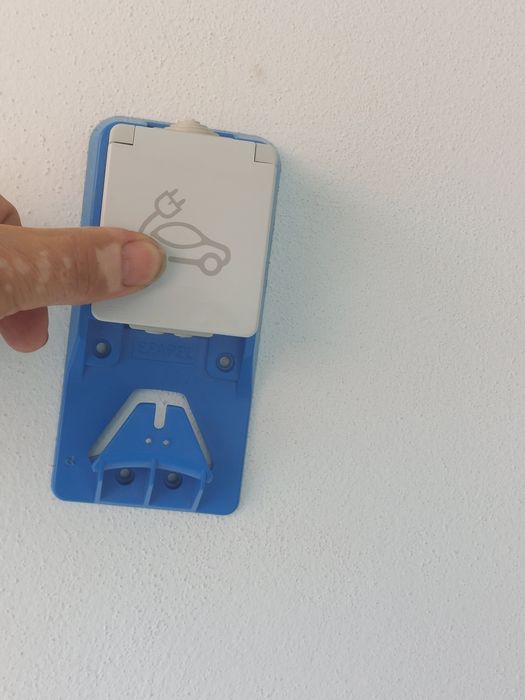 Tomada monofase para carros elétricos