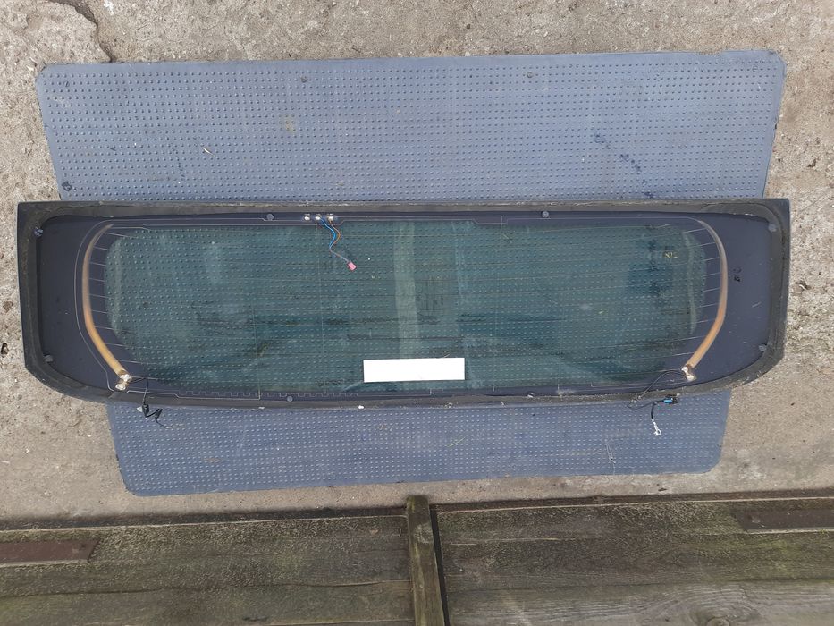 BMW 1 e87 e81 szyba tył tylna z klapy