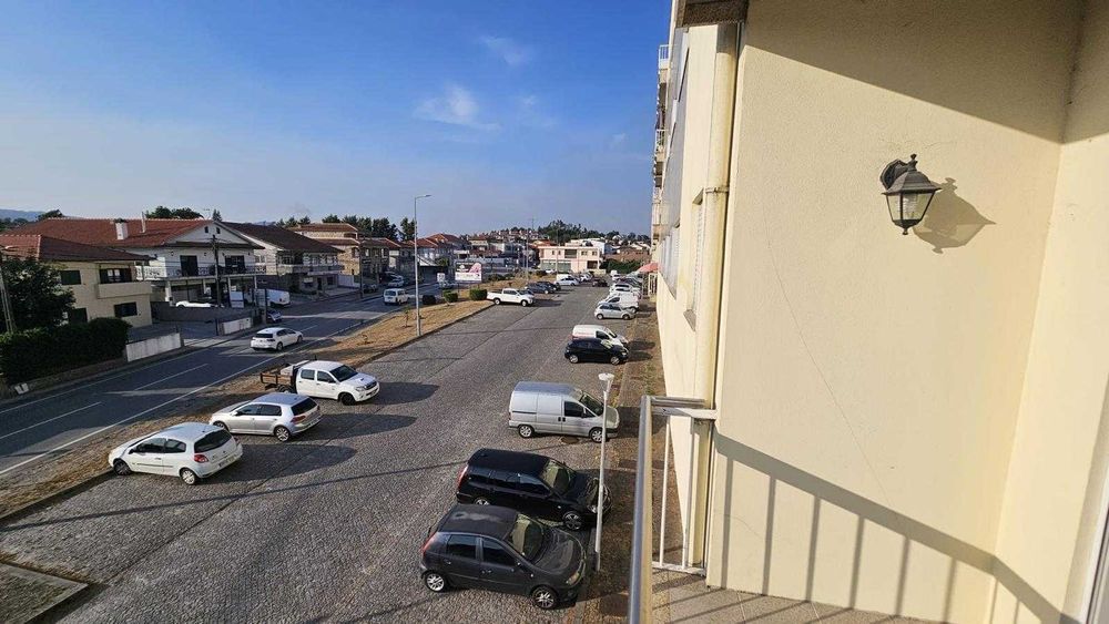 Apartamento T3 em Bem Viver, €230.000