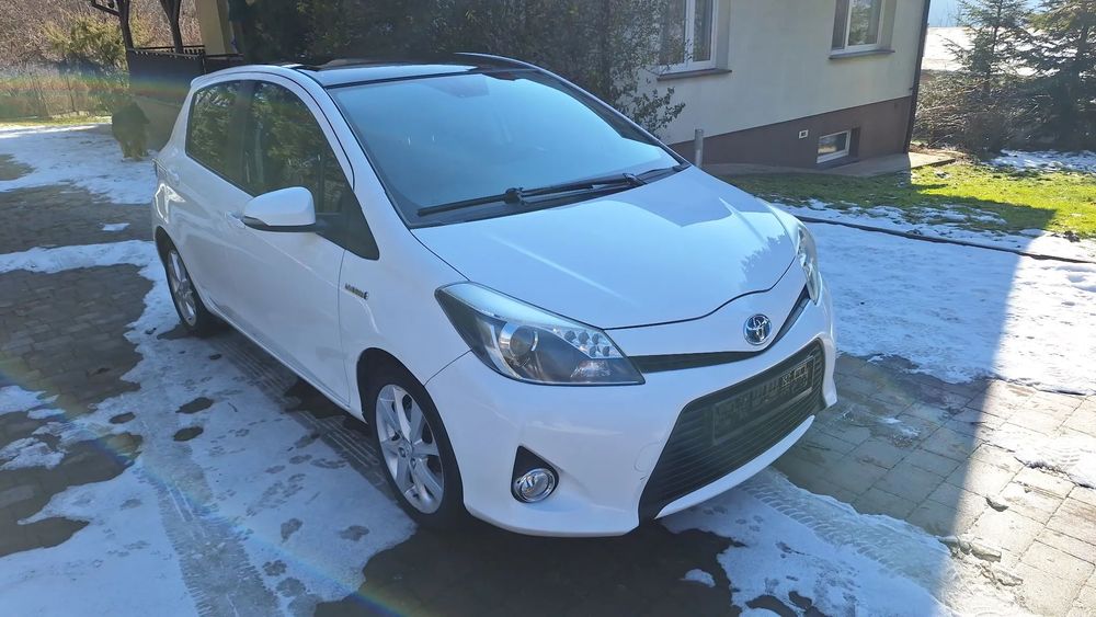 Toyota Yaris 1.5 Hybryda 75 KM Książka Serwisowa. Super Stan