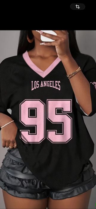 Футболки женские