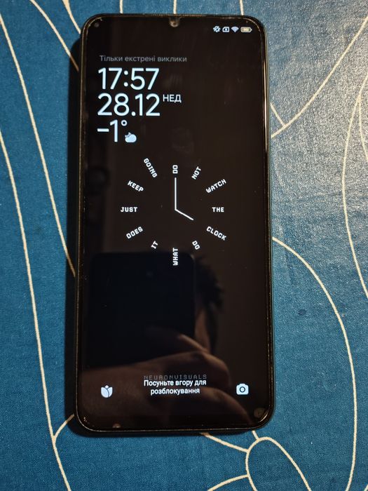 Продам смартфон POCO M5