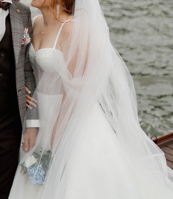 Przypiękna Suknia ślubna rozm. 44-46