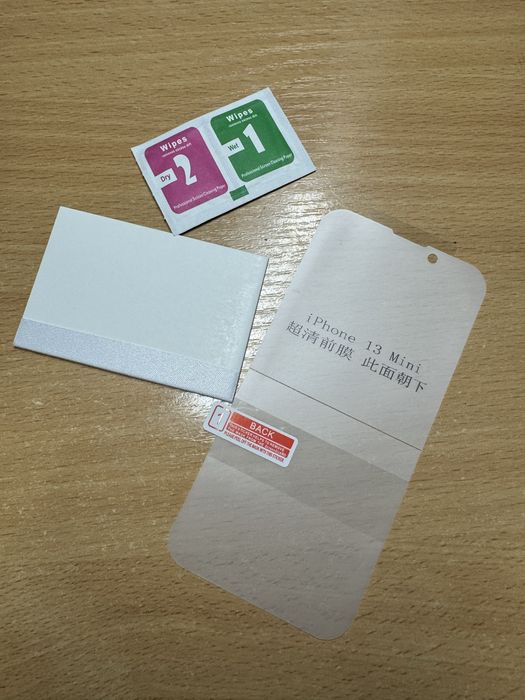 Гідрогелеві плівки на iPhone 13 mini та iPhone 15 pro Max