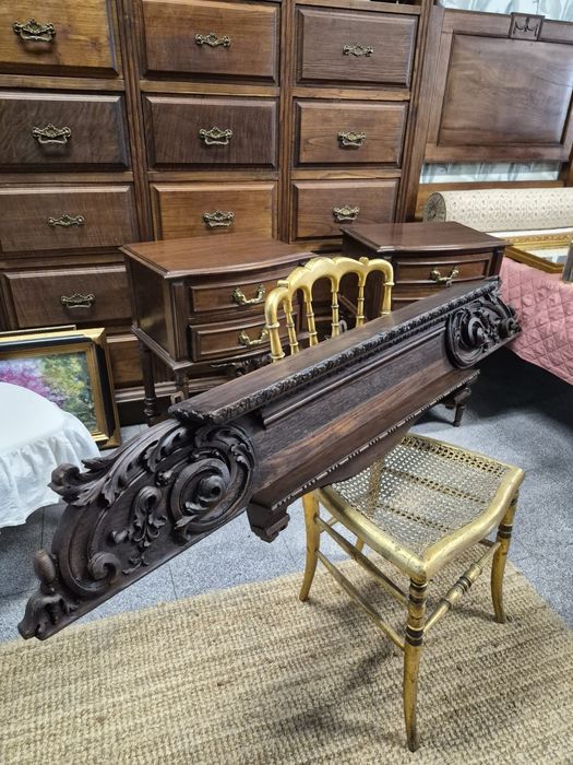 Prateleira Século XIX - Estilo Barroco.