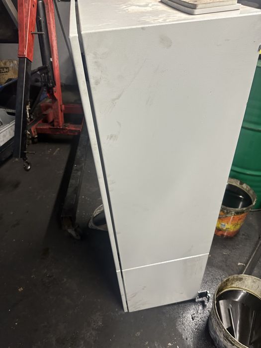 Centralna bateria Beghelli Praxisa – zasilanie awaryjne 24V 90Ah