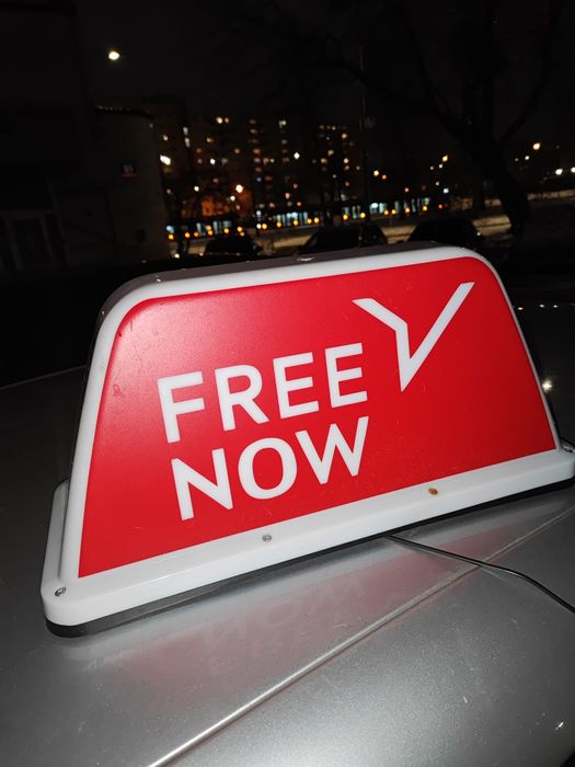 Lampa taxi Freenow