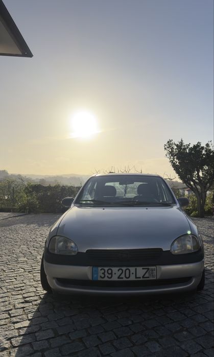 Opel Corsa B Sport (1998)- Motor Isuzu