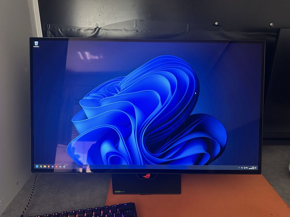 ASUS ROG Strix OLED XG27AQDMG 1440p 240Hz