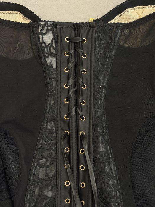 корсет жіночий чорний