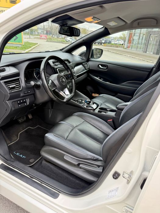 Продам своє авто Nissan Leaf 2 40кВт