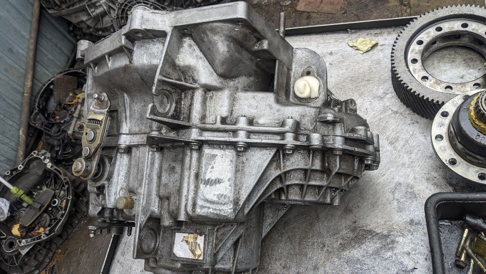 КПП Рено мастер/Reno master 2.8 TDI, 2.5D КПП скоросна  з лапкою і без