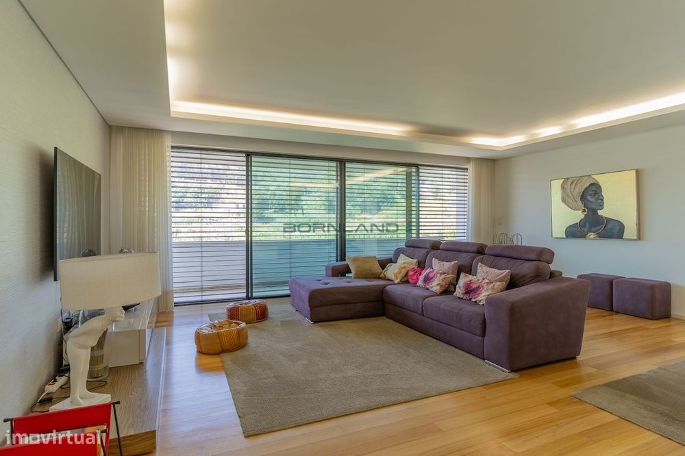 Fantastic Detached House (T3 + Office)