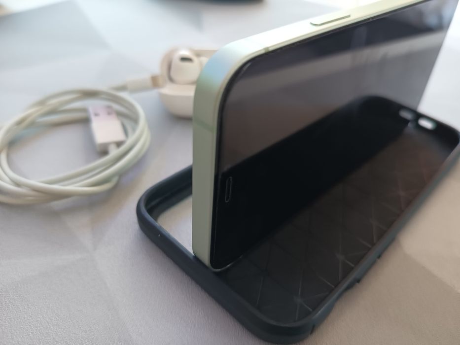 iPhone 12 64gb + słuchawki