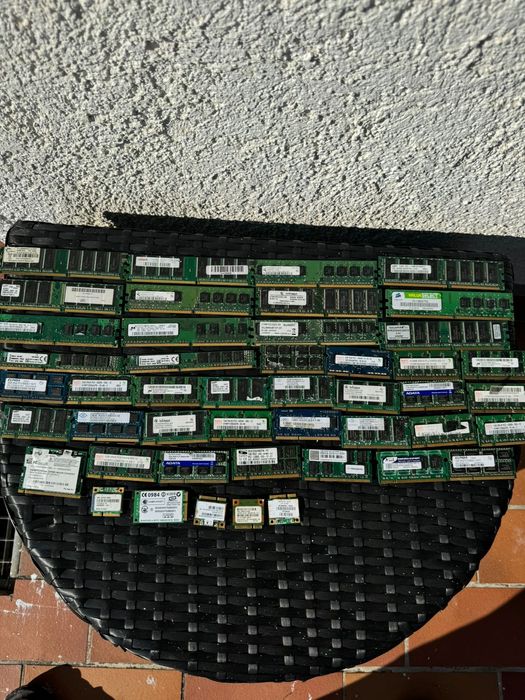 Продаюця платы оперативна память