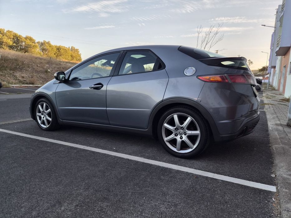 Honda Civic 1.8 i-VTEC 140cv | 2006 | Teto Panorâmico | Pele — photo 3