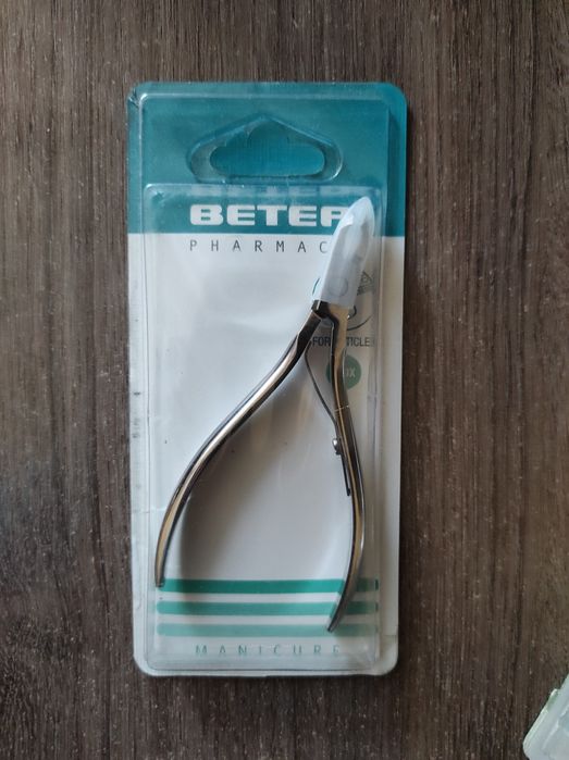 Щипці Beter для кутикул манікюрні