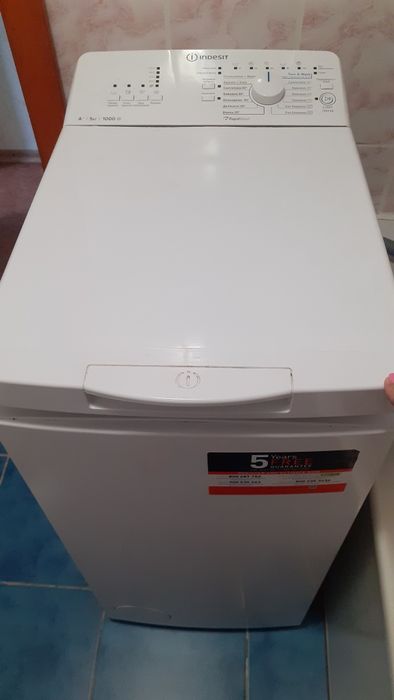 Продам стиральную машинку (4 года)