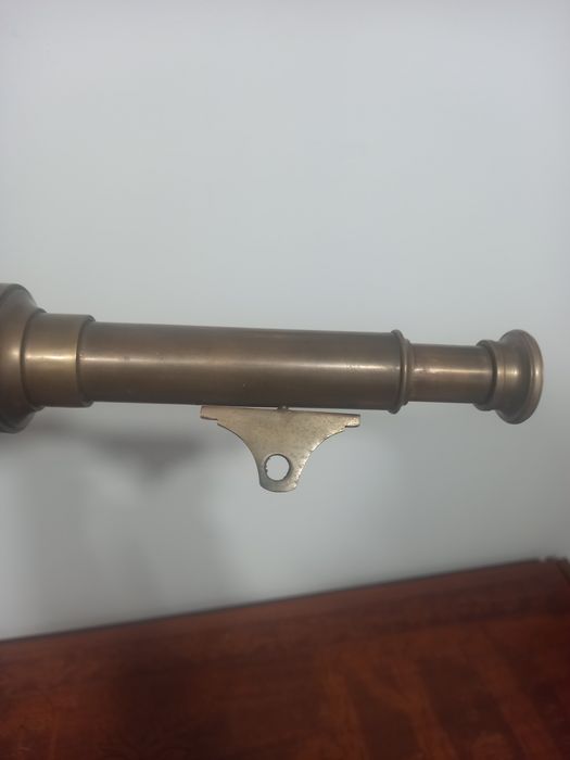 Telescópio antigo