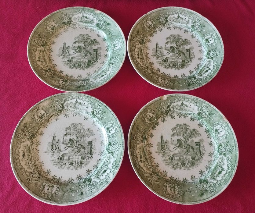 Conjunto de 4 pratos rasos antigos são da Real Fábrica de Sacavém