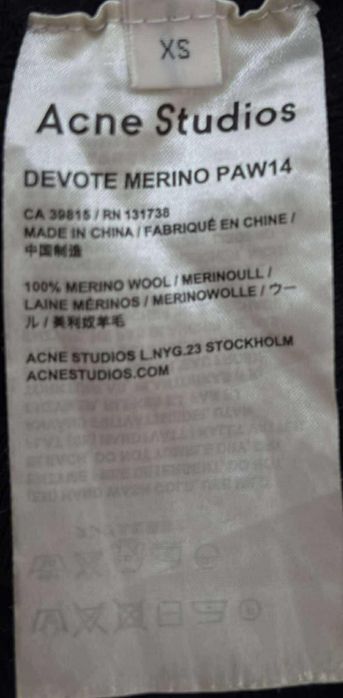 Acne Studios sukienka z golfem damska  XS 100%merino 
100%wełna merino