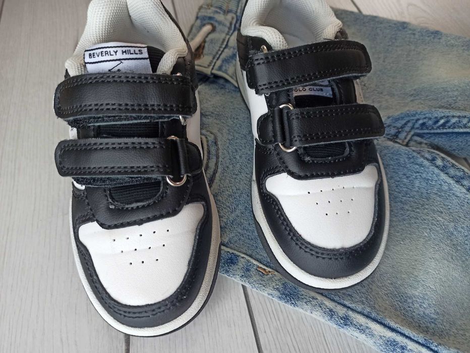 Buty adidasy rozmiar 26 + gratis trampki rozmiar 26