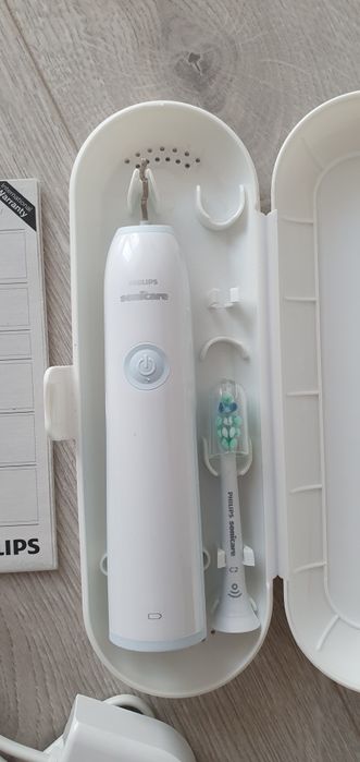 Szczoteczka soniczna Philips Sonicare nowa plus etui i końcówka HX3210