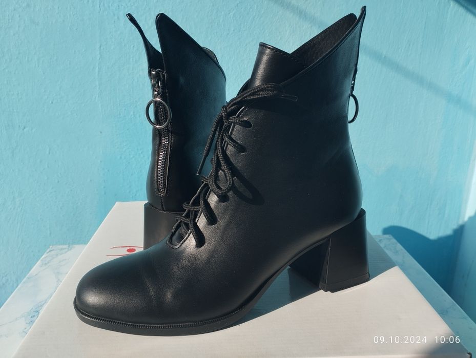 Ботинки женские, кожа