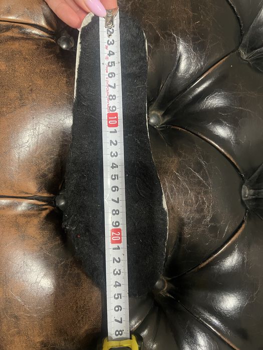 Продам зимові жіночі кросівки