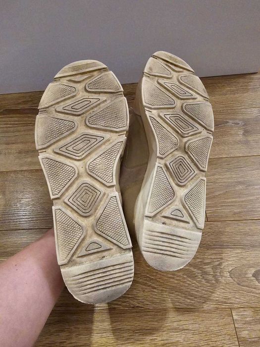 149. Sneakersy niskie beżowe Steve Madden rozm. 42